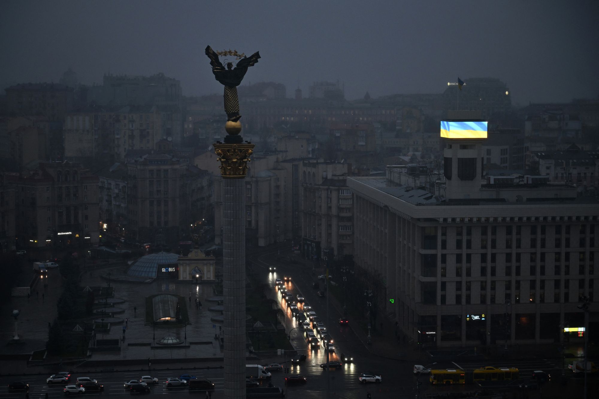 Independence Square in Kyiv, hit by a power outage amid talks of a peace deal