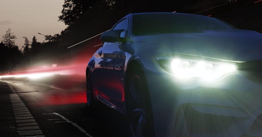 Should we ban car headlights that are too dazzling, as our British neighbors are considering?