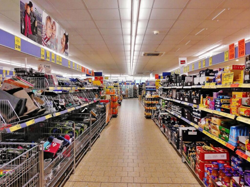 The "fake customer test" fails: three PAM cashiers fired