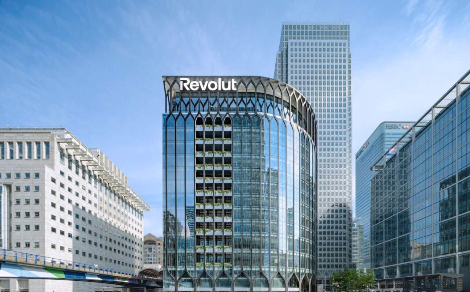 Revolut: Opening a store in Greece by the end of the year
