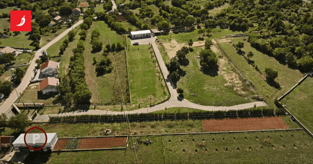 Checked: Thompson has two illegal facilities in Čavoglava