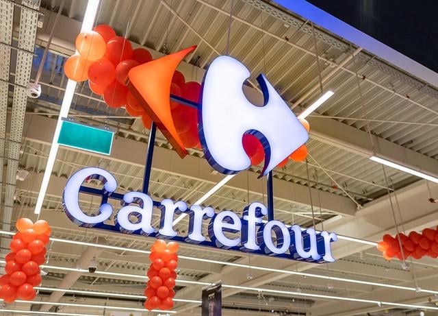 EXCLUSIVE SURPRISE The Pavăl brothers, owners of Dedeman, want Carrefour stores in Romania. Auchan and owner Froo also on the list