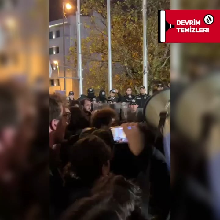 Students who were blockaded during the YÖK march at ITU Gümüşsuyu were attacked by the police. It is reported that there have been many detentions.