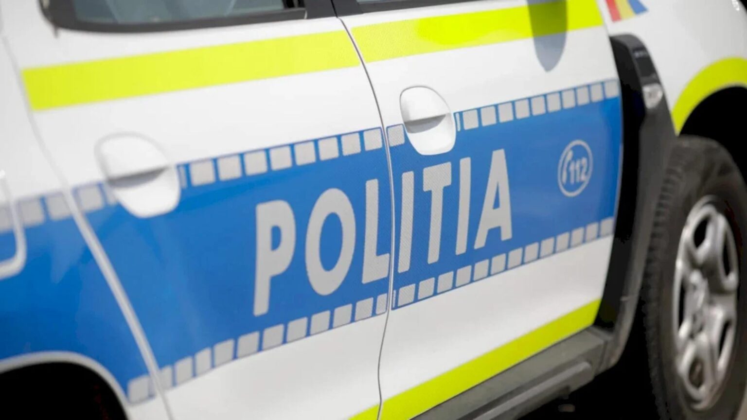 Man stabbed on Halloween night in 1 Decembrie commune, near Bucharest. A 13-year-old boy attacked him for not giving him candy