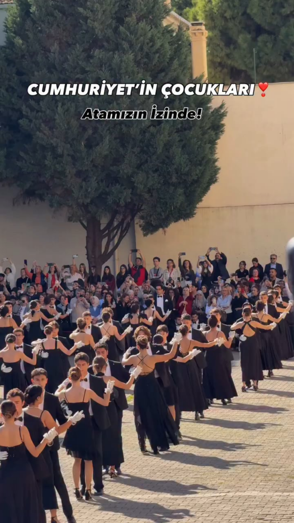 Izmir Ataturk High School Students (29 October)