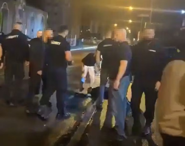 Fight in front of the Rinora4 club in Switzerland: Kosovar working as a security guard stabbed, several others injured Fight in front of the Rinora4 club in Switzerland: Kosovar working as a security guard stabbed, several others injured