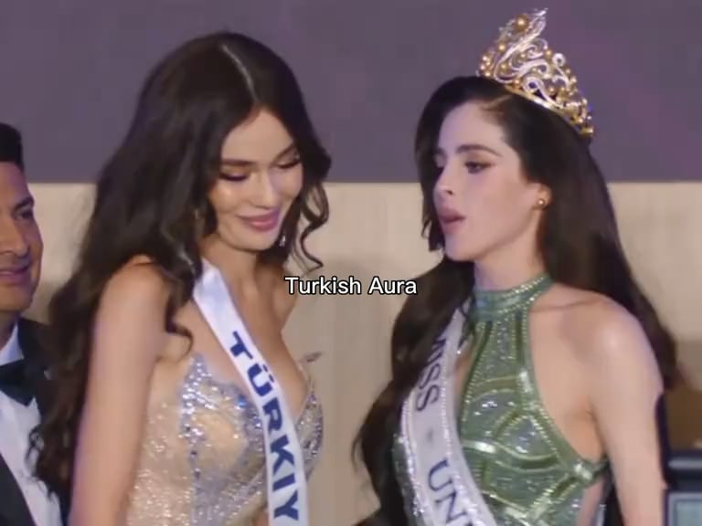 On the right is Miss Brazil, who was chosen as the winner of Miss Universe, and on the left is Miss Turkey, which could not even enter the top 30 despite receiving so many votes. Ceren is the first person in my heart, she is a queen who represents us so beautifully for the first time in a long time. Who do you think should have won?