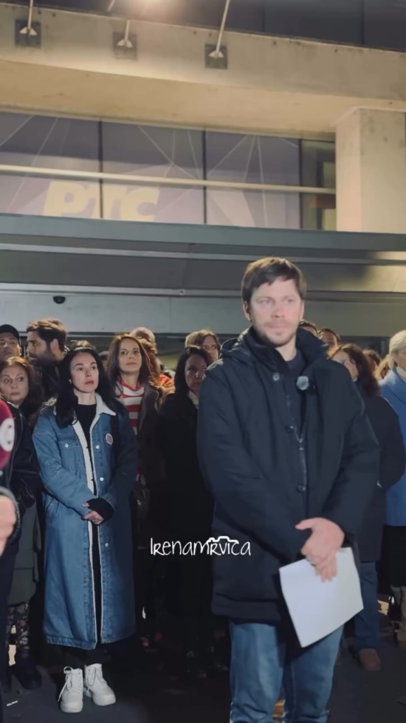 Actors with Dijana Hrka in front of RTS, a public service that (does not) inform