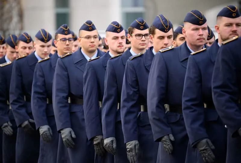 Bundeswehr recruits march between the German Bundestag and the Federal Chancellery during the ceremonial pledge as a central event to mark the 70th anniversary of the German Armed Forces (Bundeswehr) at the Bundesforum. On 12 November 1955, the then Minister of Defense, Blank, presented the first 101 volunteers with their certificates of appointment to mark the founding of the Bundeswehr. Bernd von Jutrczenka/dpa