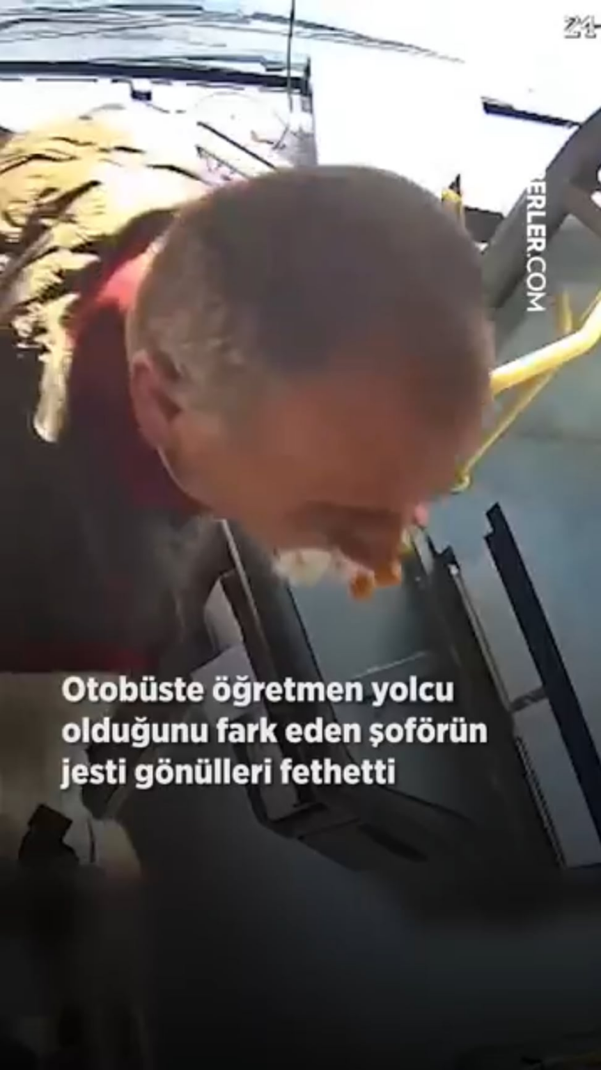 The gesture of the driver, who noticed that there was a teacher passenger on the bus, won hearts.