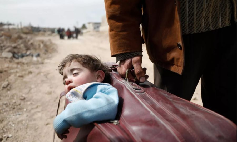 Cyprus and Malta lead Europe in issuing residence permits to migrant children, KNEWS