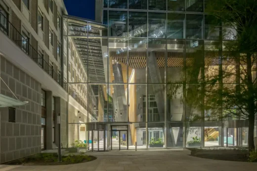 Bridge Tower Ghelamco Poland offices