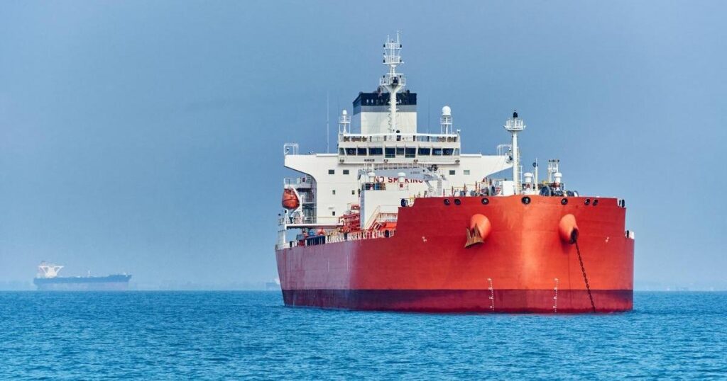 Somali pirates board Malta-flagged tanker in early morning gun attack