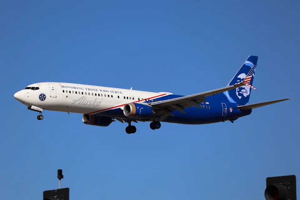 San Jose, United States – July 27, 2025: Alaska Airlines Boeing 737-900 in special livery arriving at San Jose airport
