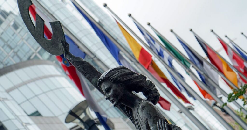 Europe’s fiscal–geopolitical vicious circle – Stiftung Wissenschaft und Politik Europe’s fiscal–geopolitical vicious circle - Stiftung Wissenschaft und Politik