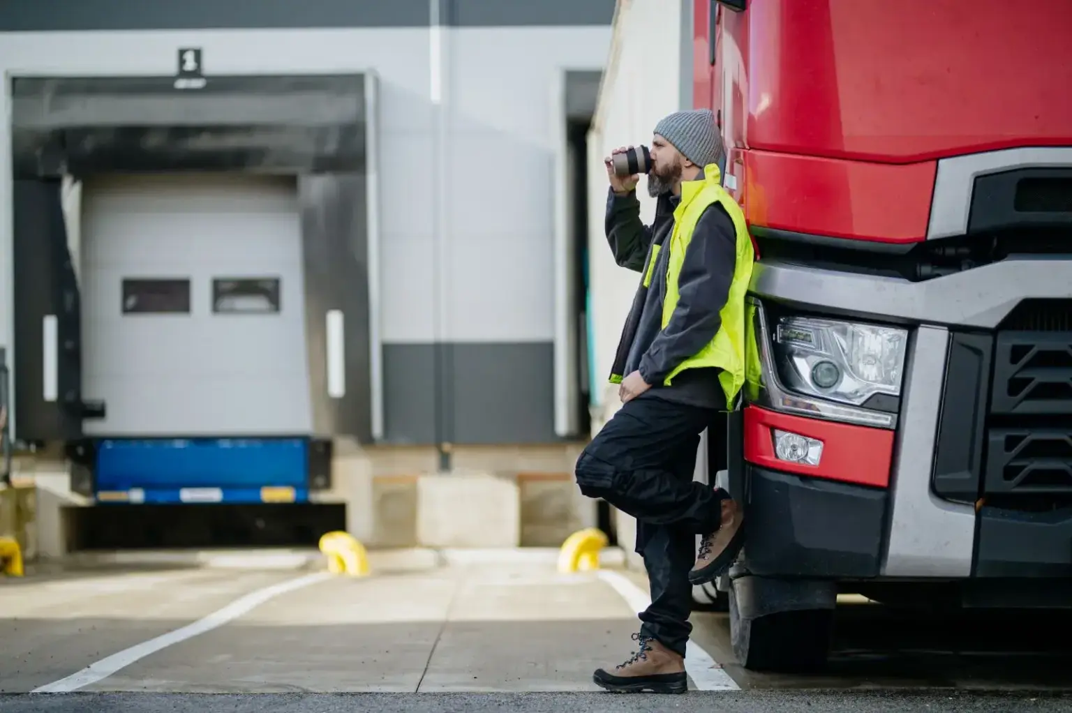 Capacity crunch hits freight forwarders. Where to find compliant carriers?
