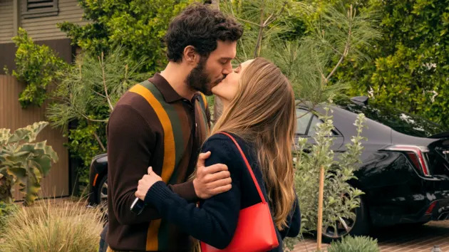 Adam Brody as Noah and Kristen Bell as Joanne in 'Nobody Wants This' season 2. (Netflix)