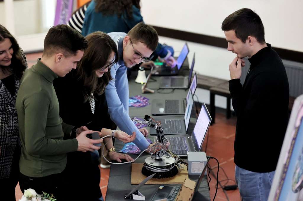 Students from Bosnia and Herzegovina participate in European Robotics Week to strengthen their STEM skills