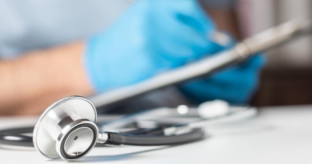 The state allocates only 971 euros/year for the health of every Romanian, and most of it goes to salaries: "Imagine what's left"