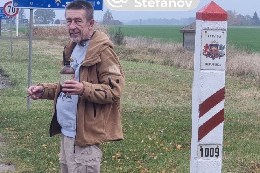 A pro-Russian journalist who fled Latvia for Belarus has been granted refugee status.