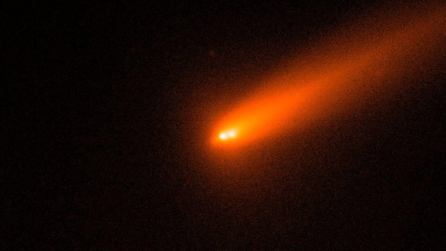 Comet C/2025 K1 (ATLAS) splits into 3 pieces after a close brush with the sun.