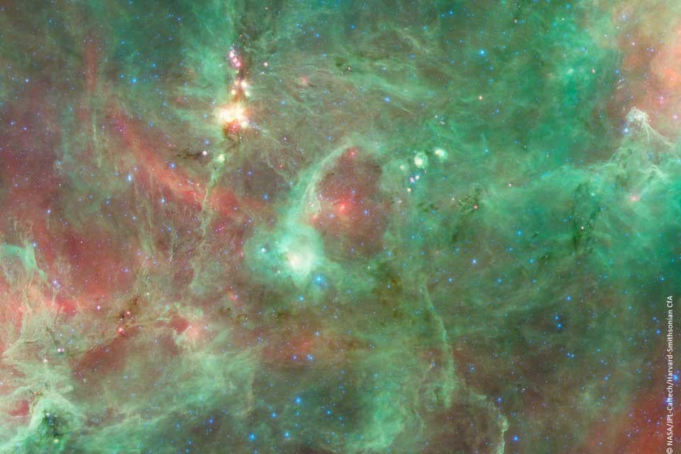 A sparkling ‘Diamond Ring’ in space: Astronomers in Cologne unravel the mystery of a cosmic ring