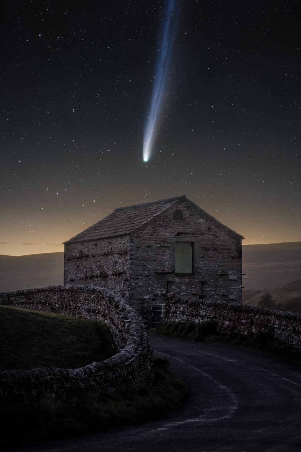 I captured Comet Lemmon over a Barn in Muker, North Yorkshire, UK - More details in the comments!