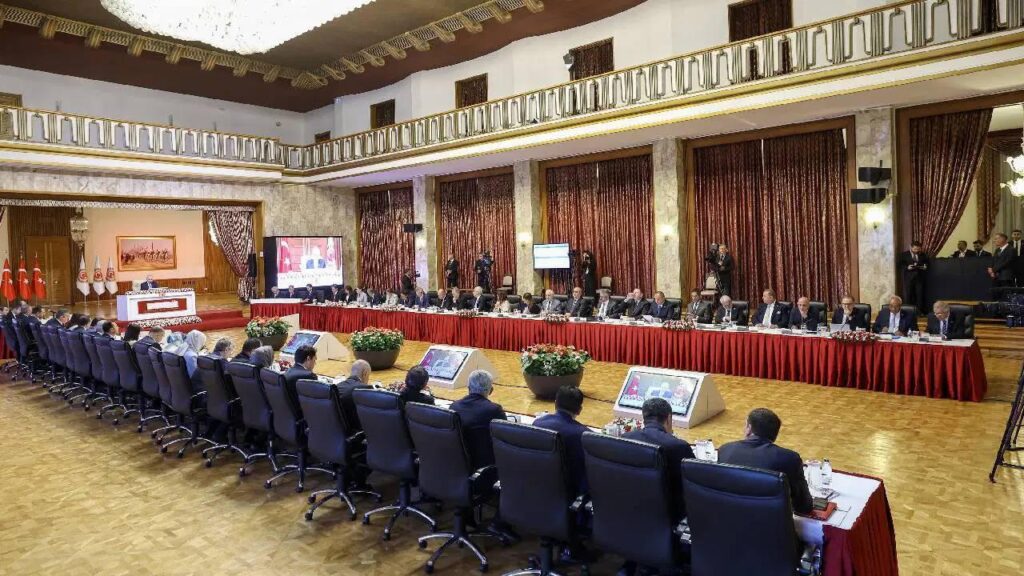This week, on Friday, the commission will meet at 14:00 with the agenda of going to İmralı.