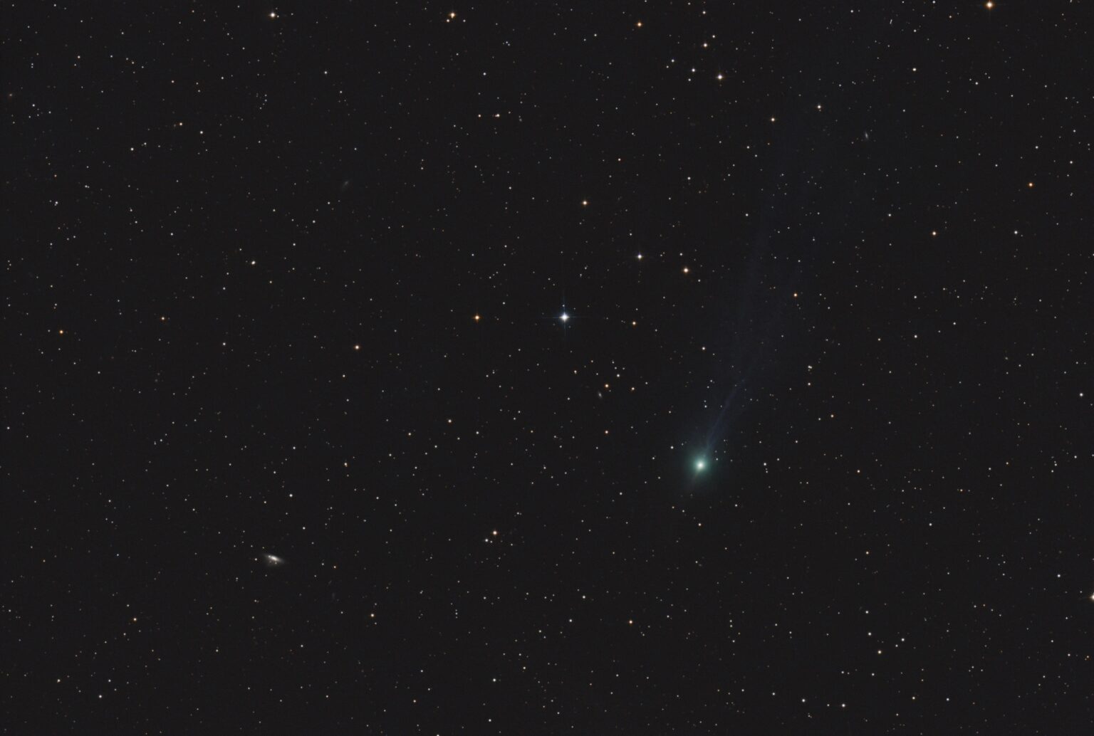 Interstellar Comet 3I/ATLAS (not a UFO) from my backyard in Virginia