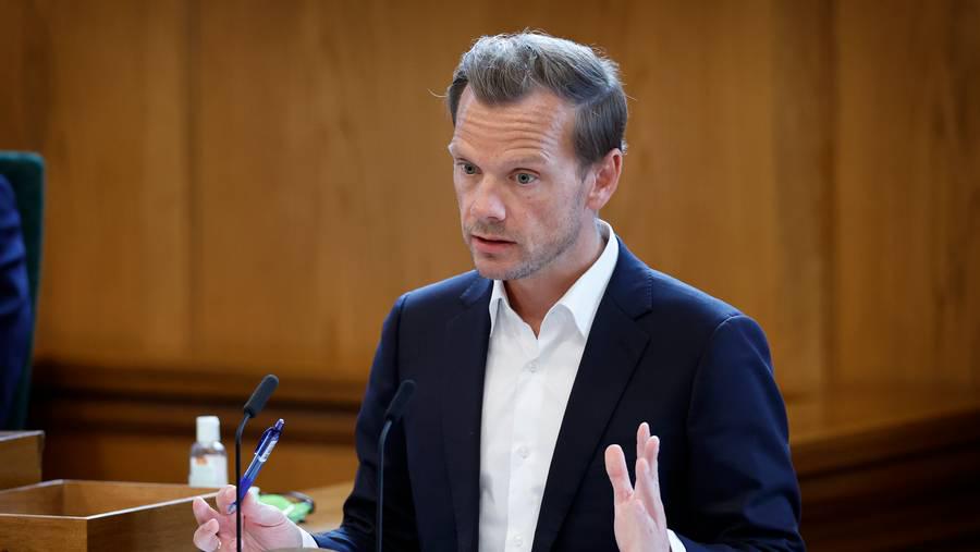 Expert on new bill: - It is worrying [Vil gøre det ulovligt at dele videoer af politibetjente hvis de kan genkendes]