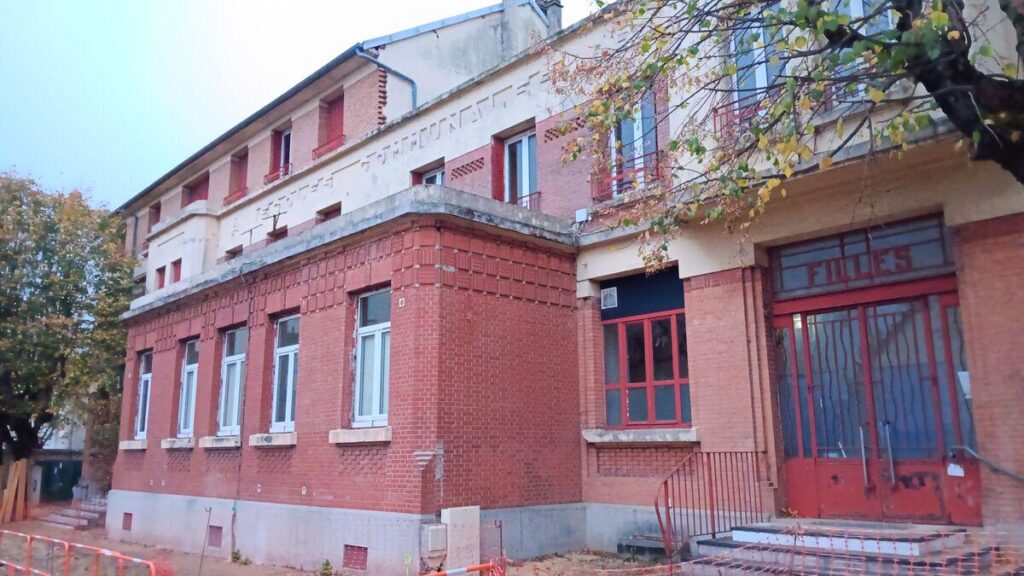 Noisy-le-Grand: lack of fire alarm system, teachers sound the alert with vuvuzelas