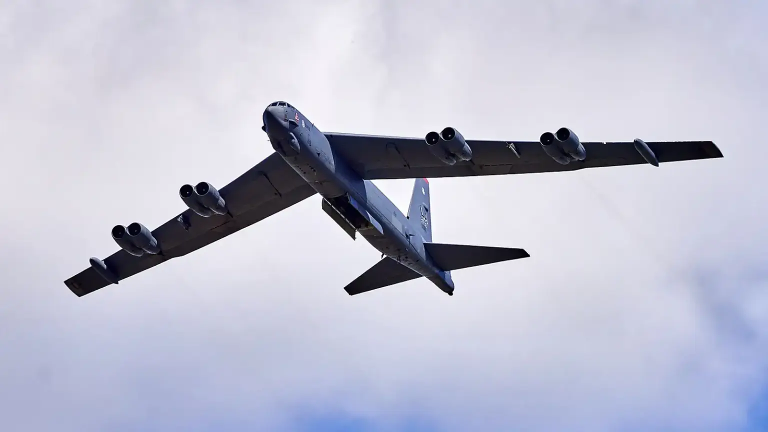 US B-52H near Russia’s Arctic, NATO signal via Finland US B-52H near Russia’s Arctic, NATO signal via Finland