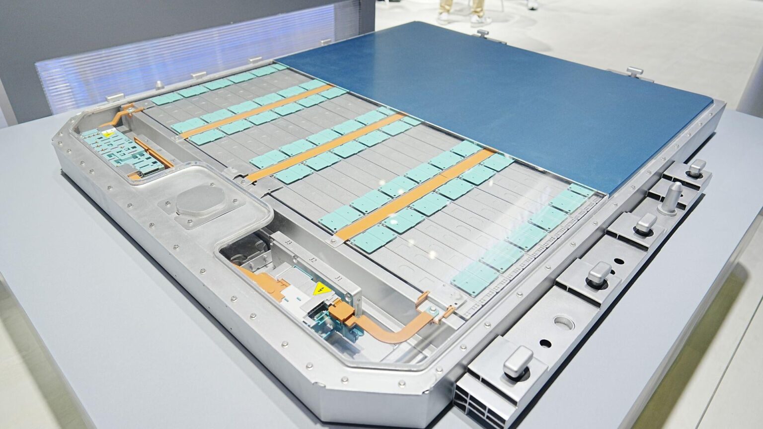 New solid-state sodium battery could replace lithium for safer, cheaper EVs