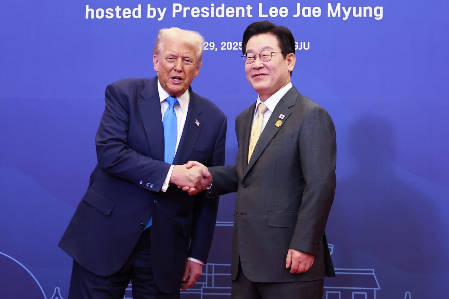 Washington endorses Seoul's nuclear submarine ambitions, slashes auto trafiffs