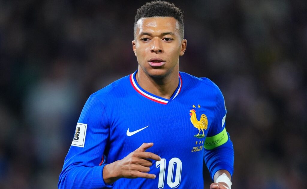 Kylian Mbappé reportedly causing discomfort within France squad after Deschamps releases star