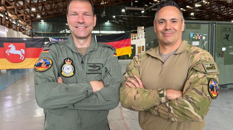 Luftwaffe Colonel Markus Knoll and RNZAF Squadron leader Matt Williams 