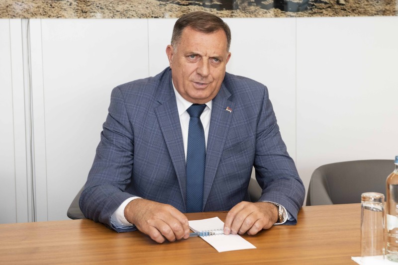 US Lifts Sanctions Against Pro-Russian Bosnian Serb Leader