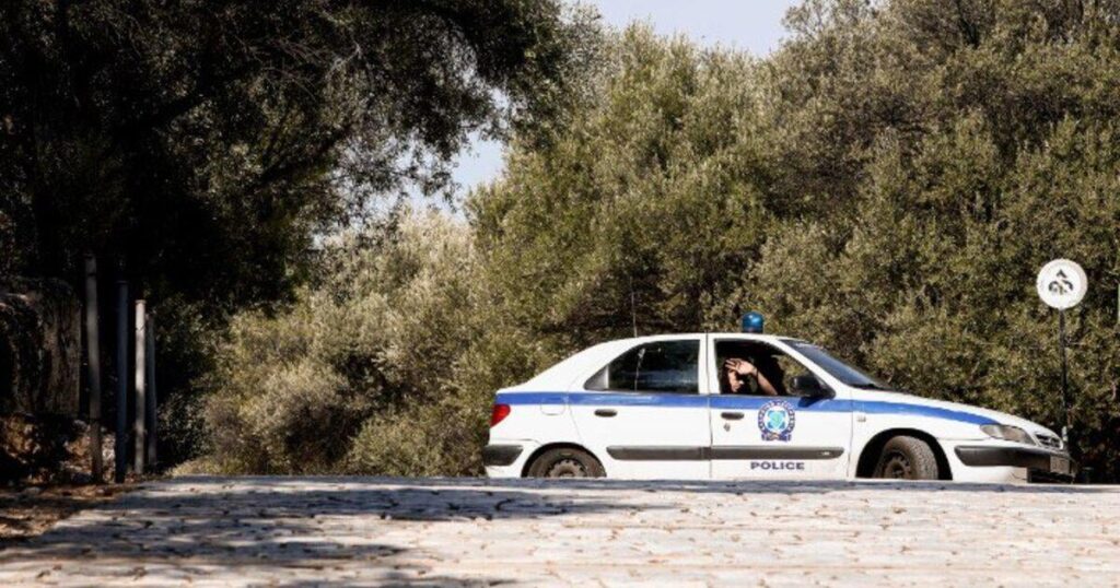 EMERGENCY! "War" in Vorizia: dead and alive are unloaded with agricultural vehicles