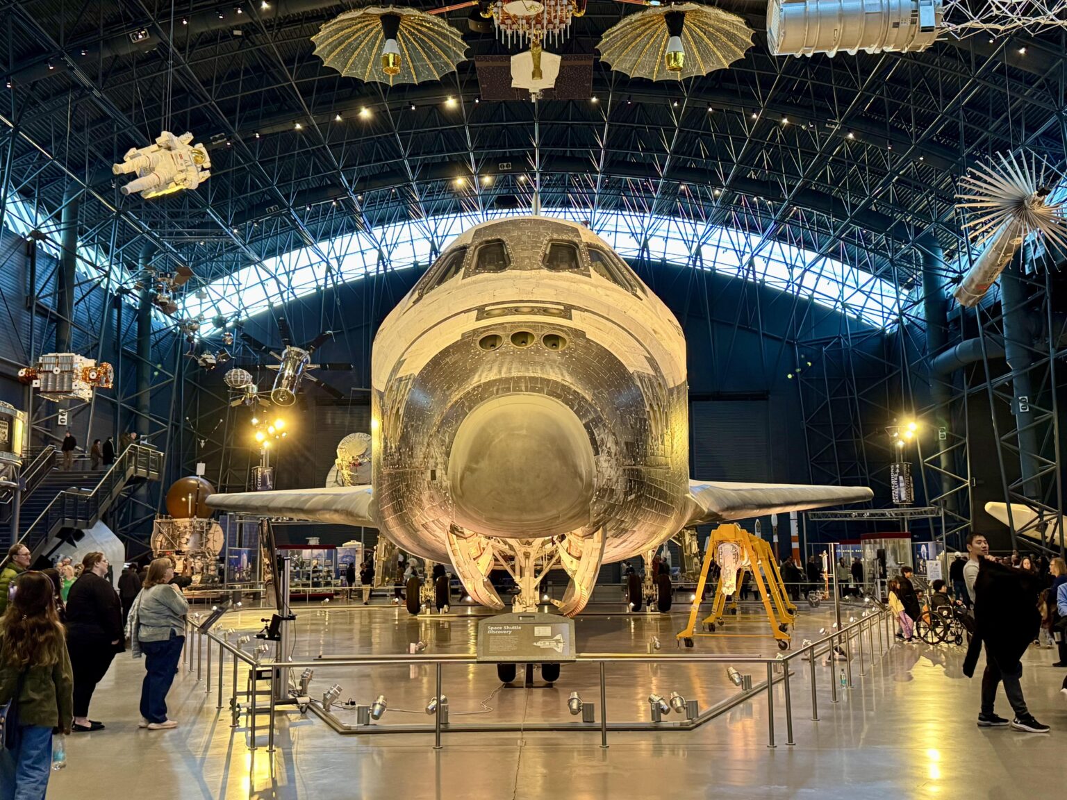 Went to visit space shuttle Discovery yesterday in the Udvar-Hazy Center of the Air and Space Museum!
