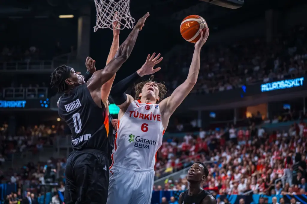 Where to Watch Türkiye vs Bosnia and Herzegovina with Courtside 1891