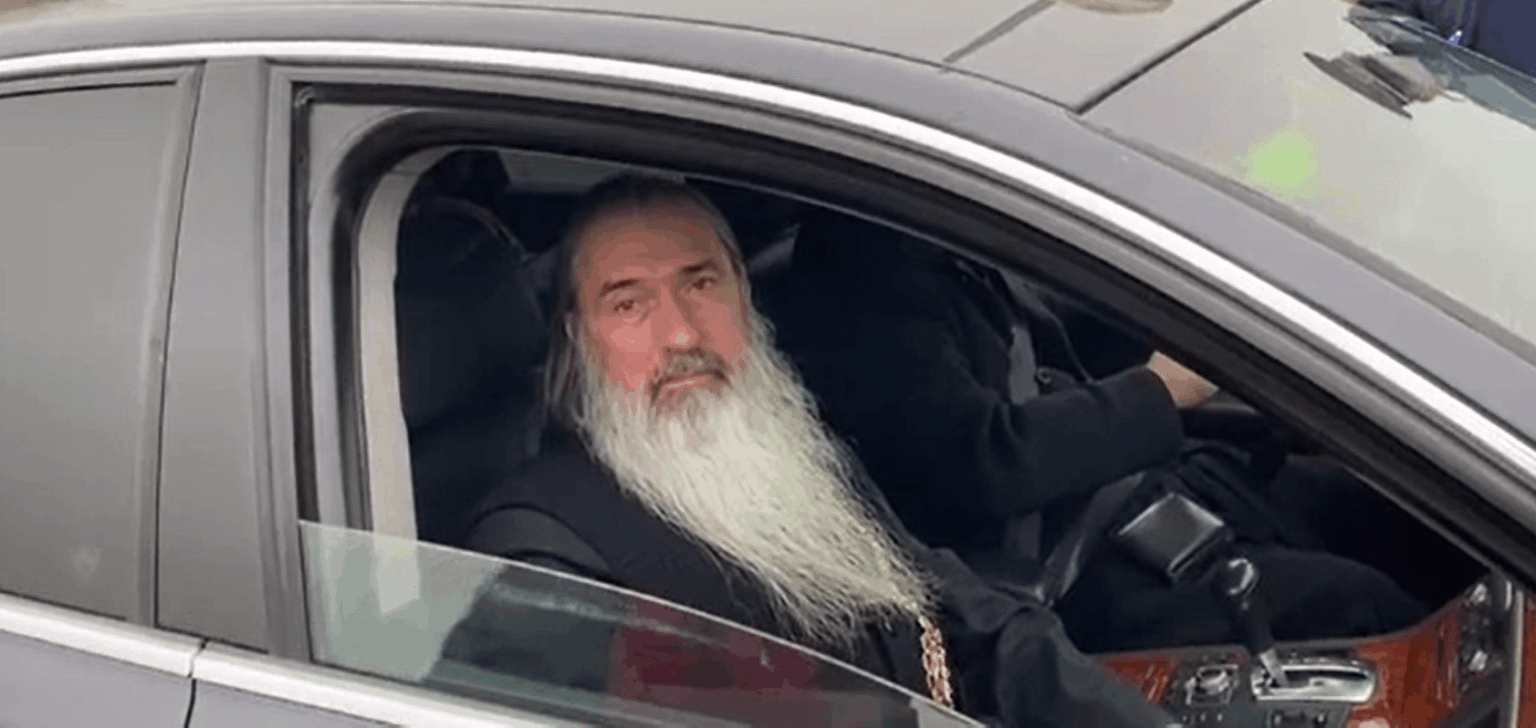 The priests of Constanța bought Teodosie a Mercedes worth 147,000 euros