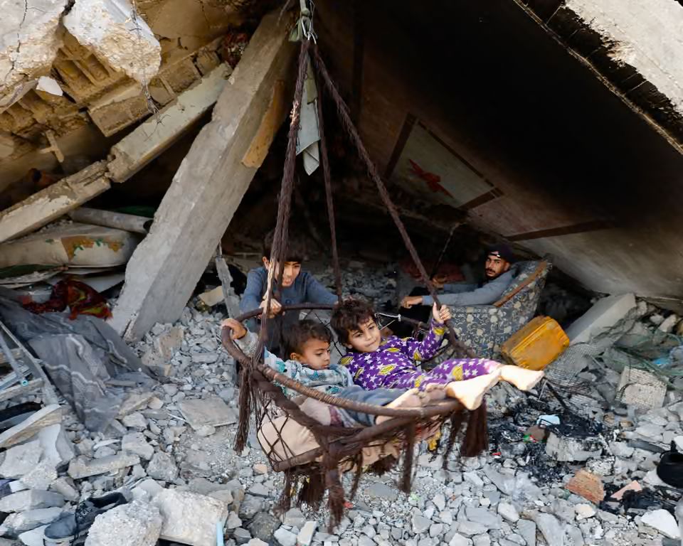 Israel Injures 4 in Gaza Friday; 2 Children Killed Each Day Since Ceasefire Began |