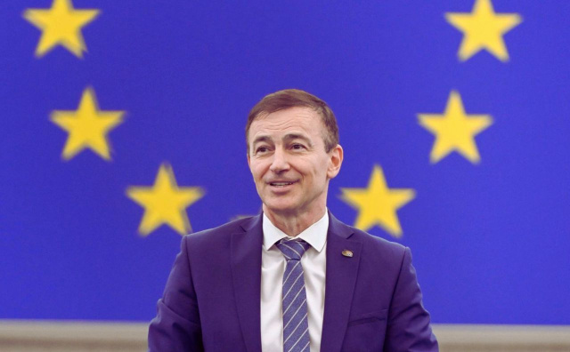 Bulgaria: Bulgarian MEP: At Least 200,000 Macedonians Have Bulgarian Citizenship