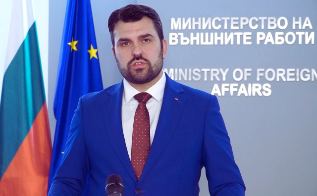 Bulgaria: Bulgarian FM Demands Constitutional Guarantees for Bulgarians Before North Macedonia’s EU Accession