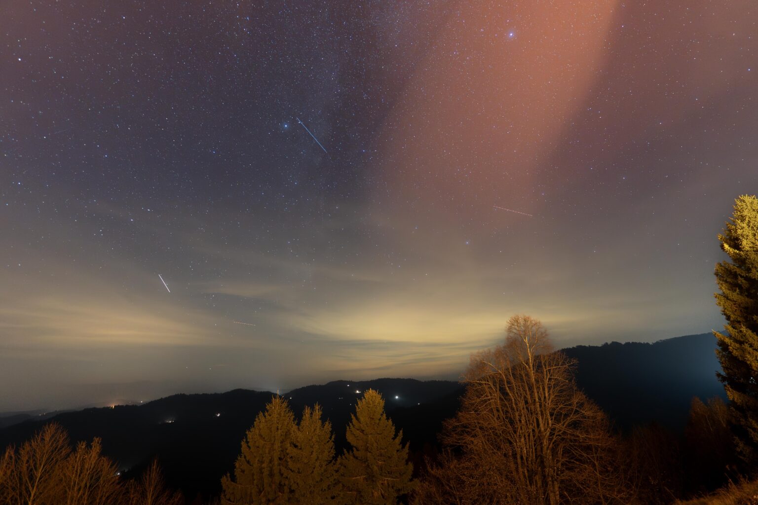What did I manage to catch the northern lights? Because all the pictures I've seen so far are quite different, so that I don't even know what I've captured