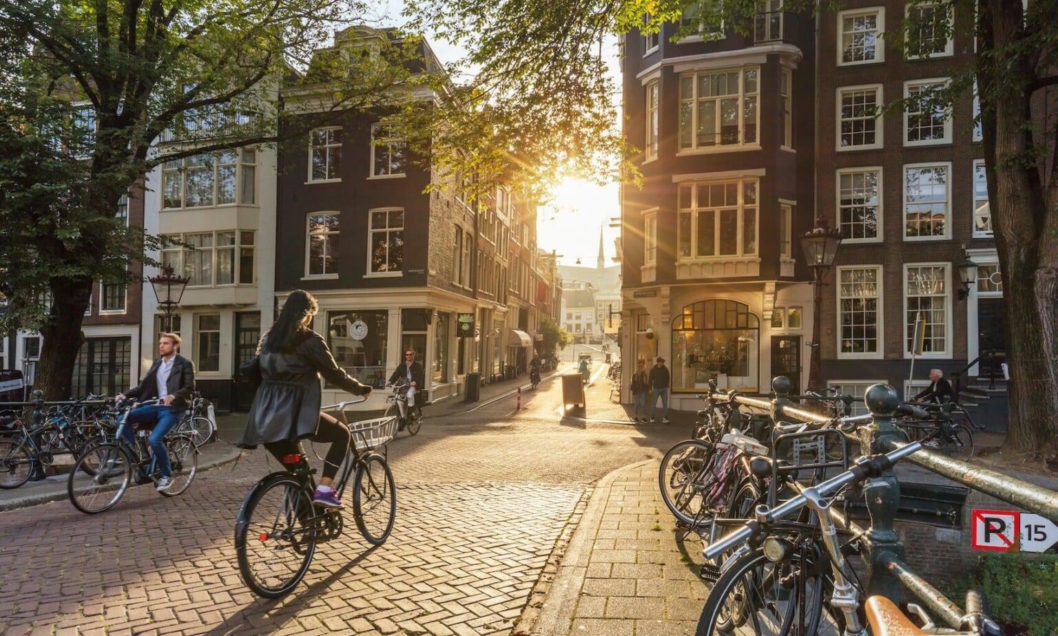 24 nations, incl. Australia, Britain, & The Netherlands say they will form a breakaway conference from the annual COP conference, without the petro-states, and focused on permanently ending fossil fuel use.