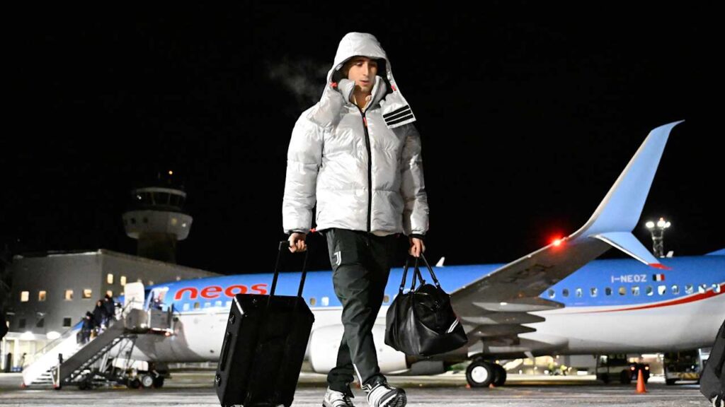 JUVENTUS STEP OUT IN NORWAY IN ADIDAS X MOON BOOT’S NEW FUTURISTIC COLLECTION