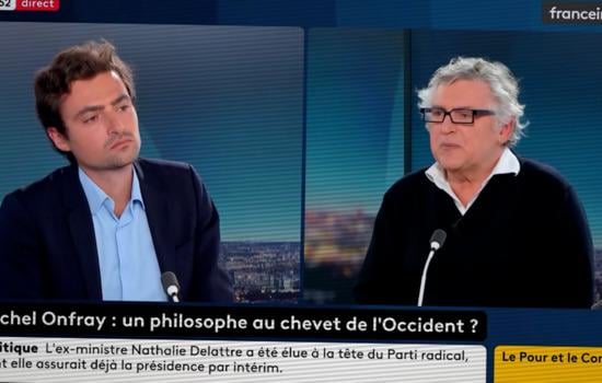 Is the Franceinfo channel in the process of “becoming CNews”?