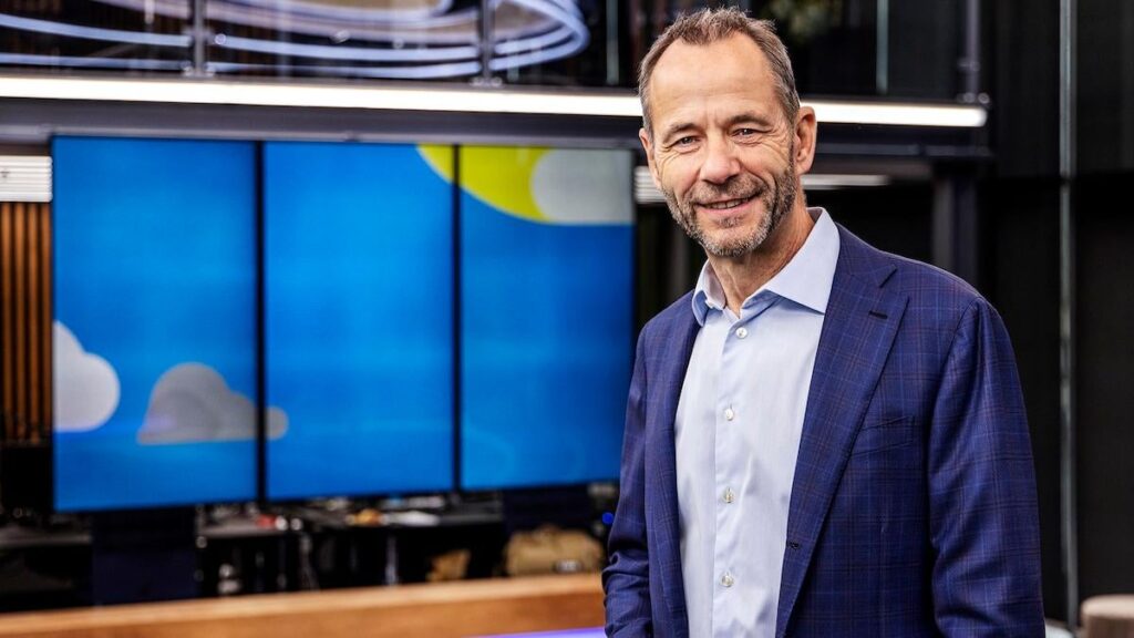 After 37 years on the screen, weather presenter Mikael Jarnvig is retiring