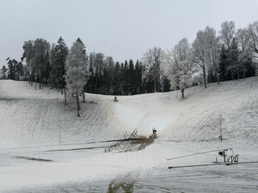 Ski slopes gradually open in Latvia / Article